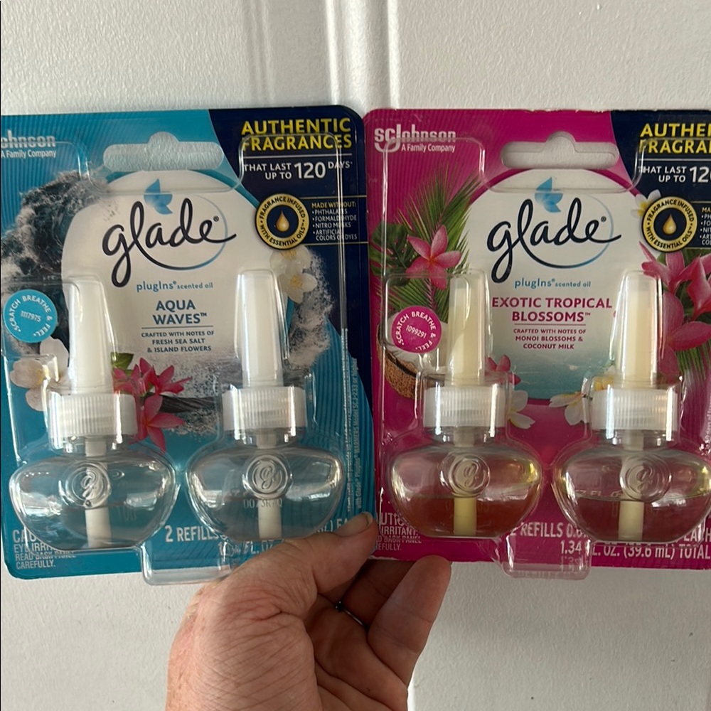 Glade Scented Oil Refills - Aqua Blue and Tropical Pink